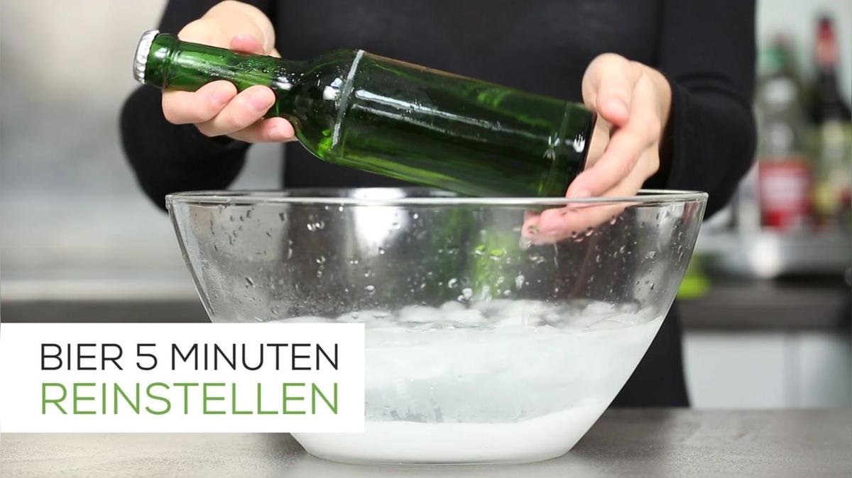 Bier und Weißwein schnell kühlen