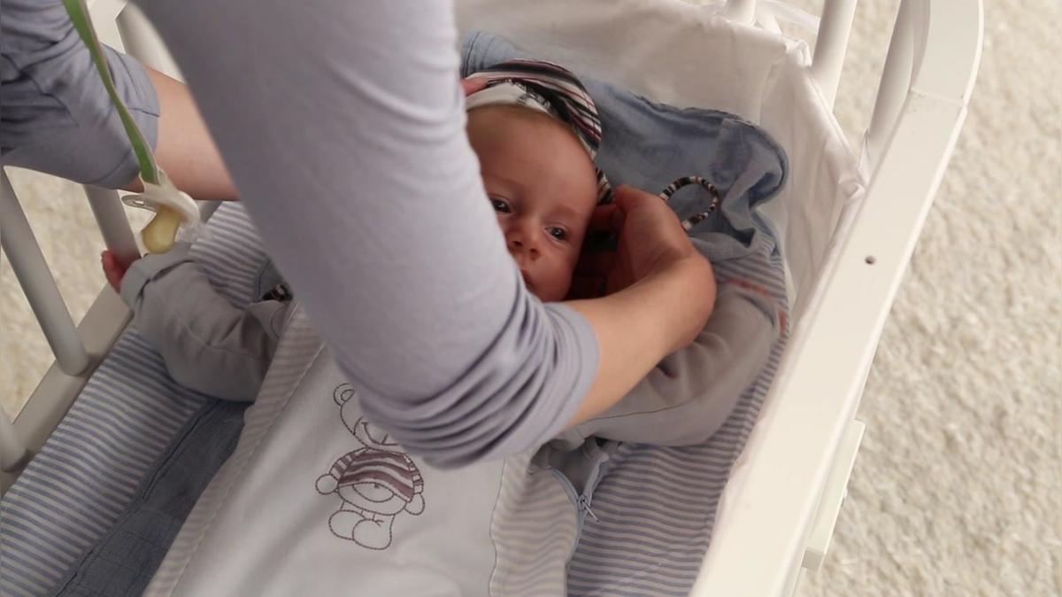 8 Hebammen-Tipps, damit dein Baby lernt, durchzuschlafen