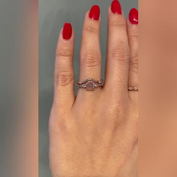 Delilah.70ctWinterDiaRose.MOV