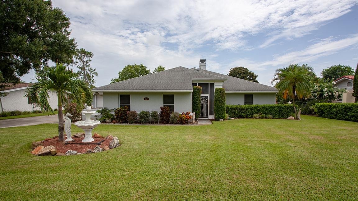340 Paradise Island Dr., Haines City, FL 33844