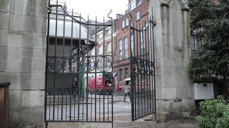 Strand Systems&#39; Repairs and Automates Southwark Cathedral&#39;s Swing Gate