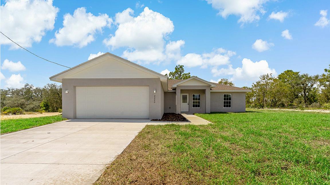 2220 Lemon Dr, Lake Wales, FL 33898