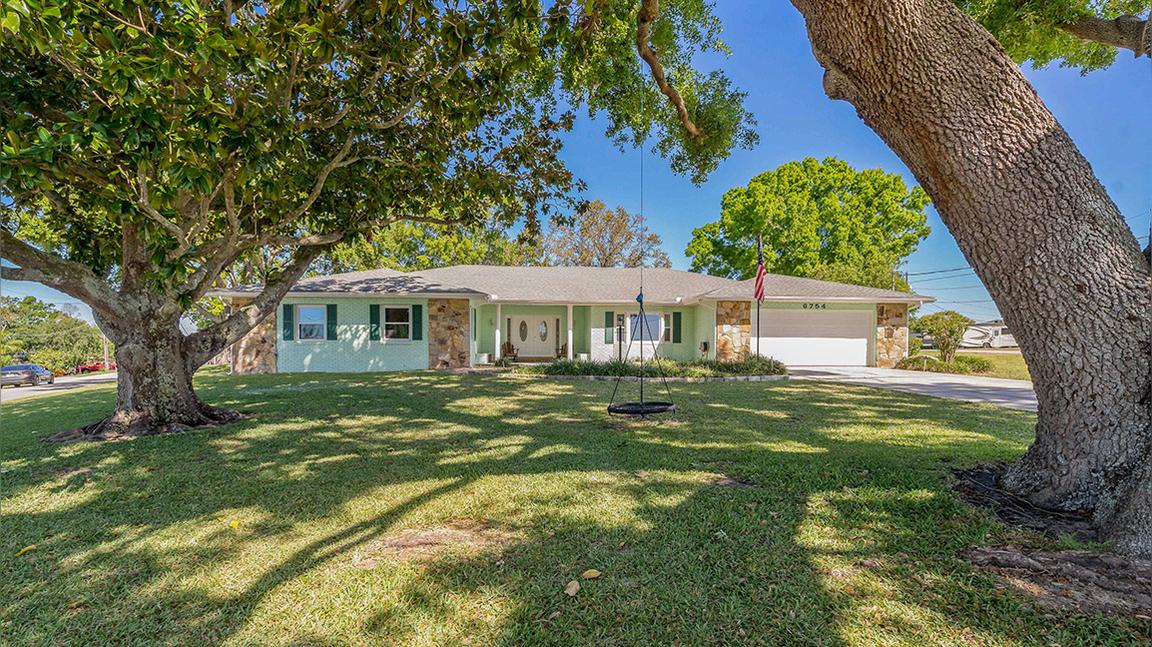 6754 Winterset Gardens Rd, Winter Haven, FL 33884