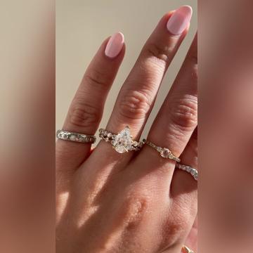 Capella-1.7ctPear-14kYG-Sarah