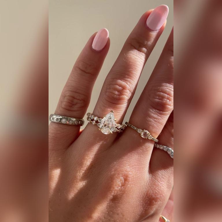 Capella-1.7ctPear-14kYG-Sarah