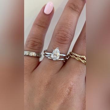 Dionne-1ctPear-18kWhiteGold-Kennedia