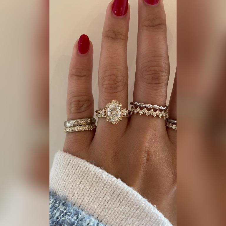 Evelina-1.7ctOval-14kYellow-Iva