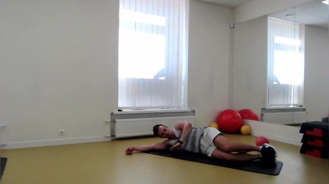 Stiprus pilvo presas // Kineziterapeutas Dominykas Mančakas