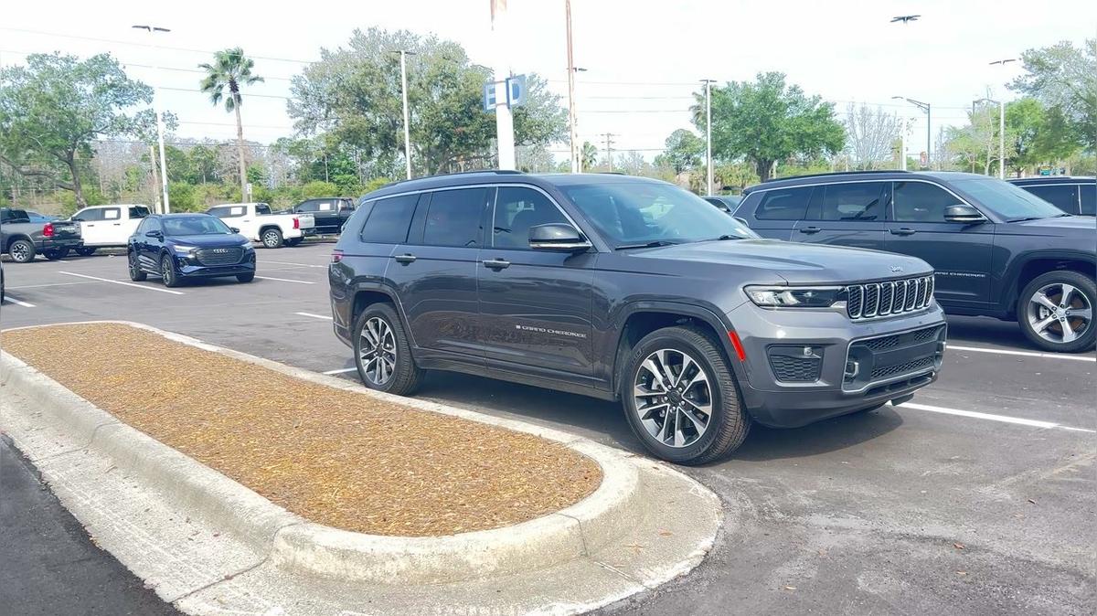 Brianna’s Grand Cherokee lot video by Walter/Airport CDJ 407-541-6200