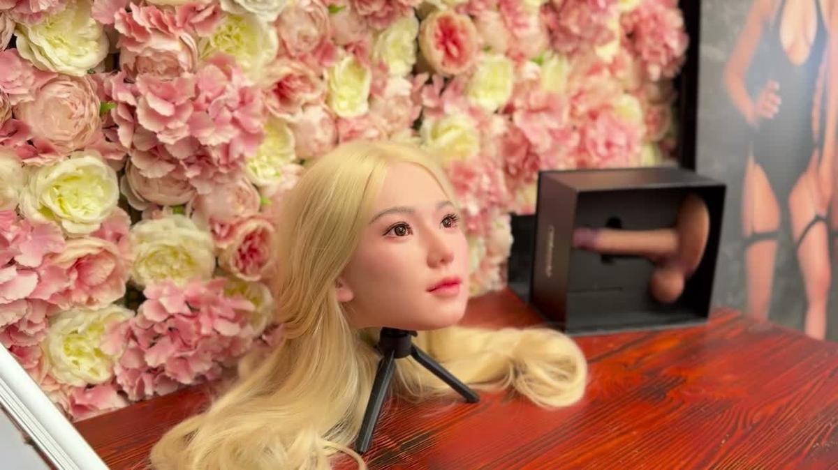 Top Sino Aika sex doll head Blonde implanted