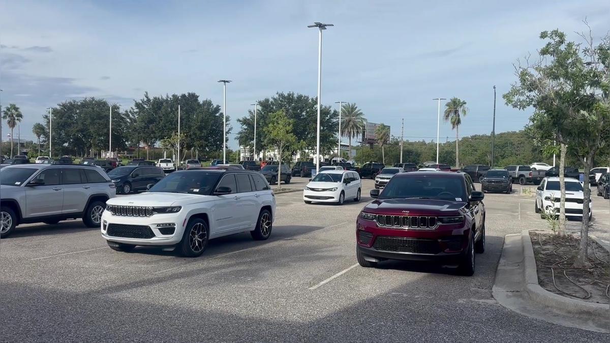 2025 GRAND CHEROKEE