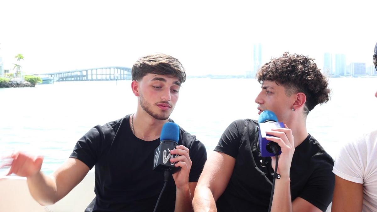 BRANDON AND BRAD&#39;S FIRST GUY KISS... (full uncensored)