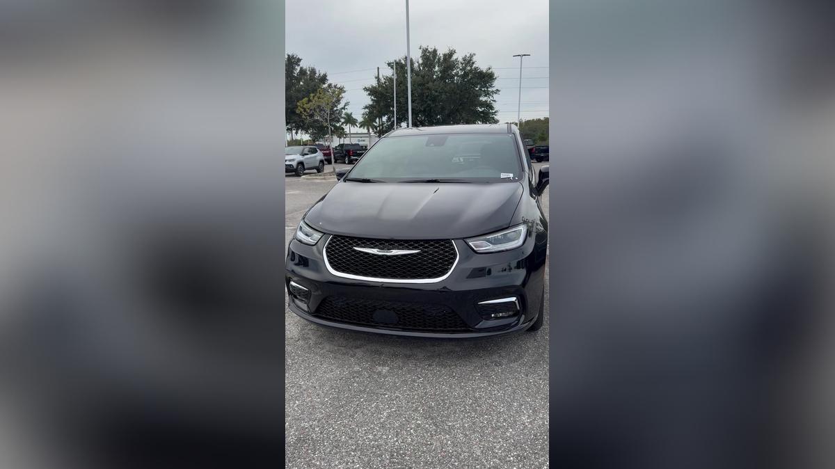 Michael's video 2026 Pacifica Select by Carla @ Airport CDJR