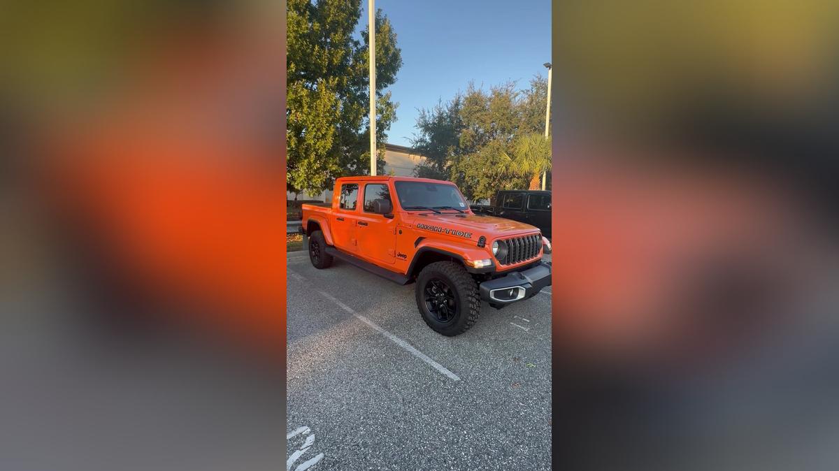 Scott's video 2025 Gladiator High-Tide by Carla @ Airport CDJR