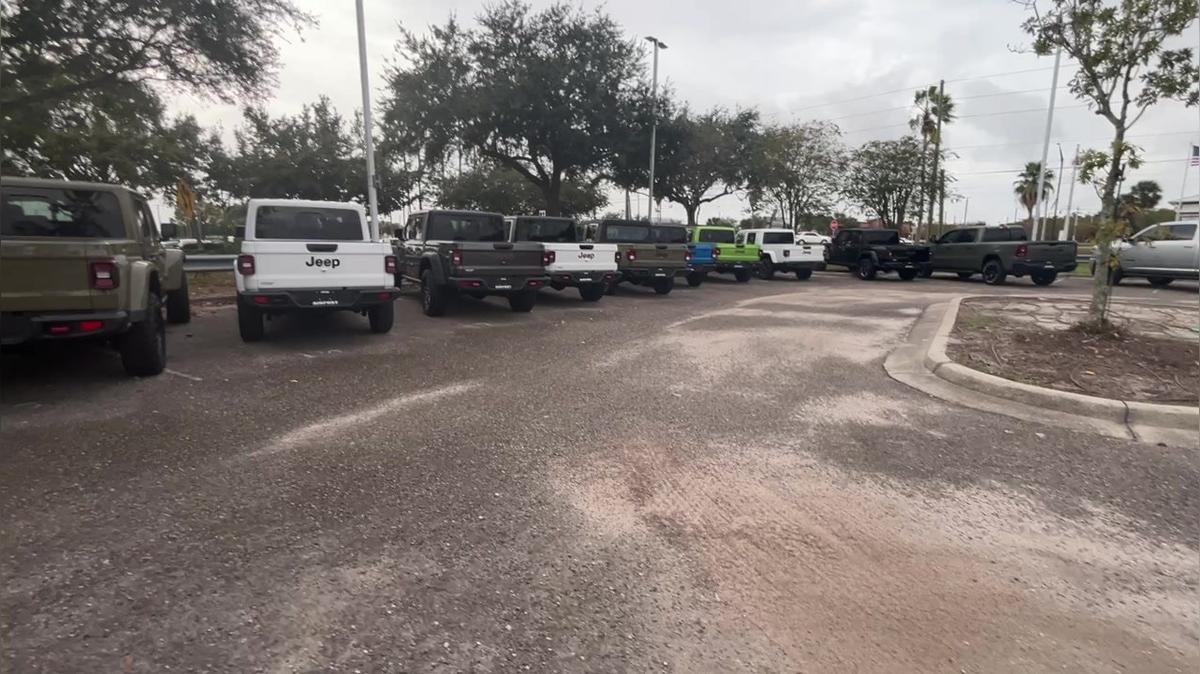 Devaughn's Jeep Gladiator @AirportCDJR /// Joanis - 386.366.2227